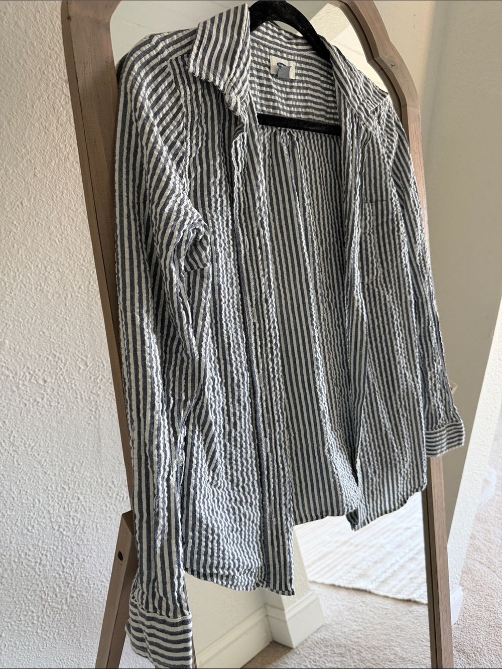 Old Navy unisex  Navy and White Striped Button-Down Shirt